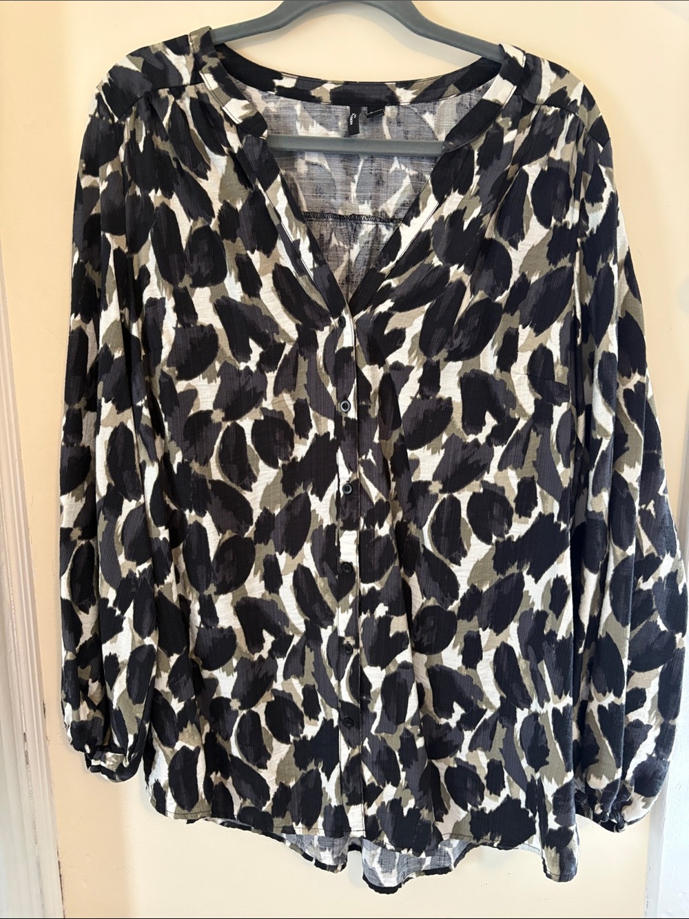 Vero Moda Black and White Abstract Spot Button-Up Blouse